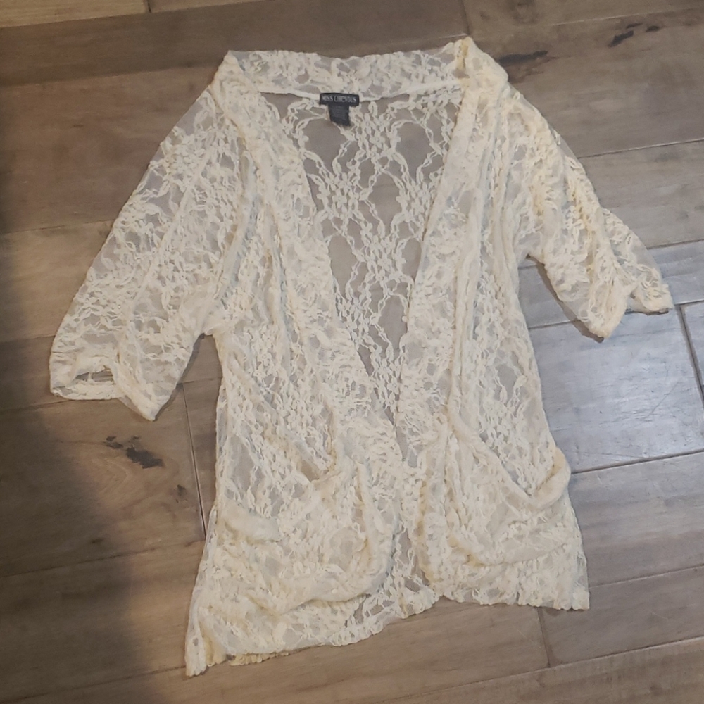 Lace kimono